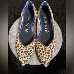 Rothy’s “The Point”Cheetah Print Flats Sz W9.5 pre loved in great condition